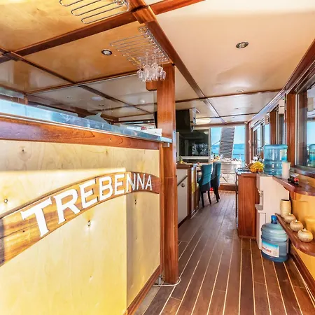 Night In Boat On The River Båthotell *